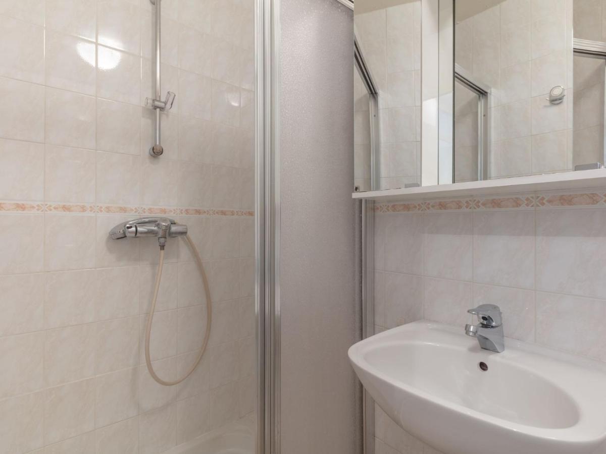 Apartment Les Lauzes D25 By Interhome Сен-Мартен-дьо-Белвил Екстериор снимка
